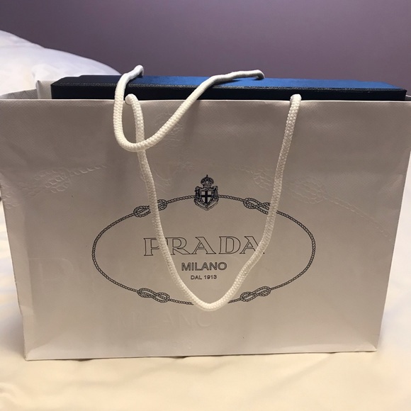 Prada Re-edition 2005 Saffiano Leather - Picture 7 of 7